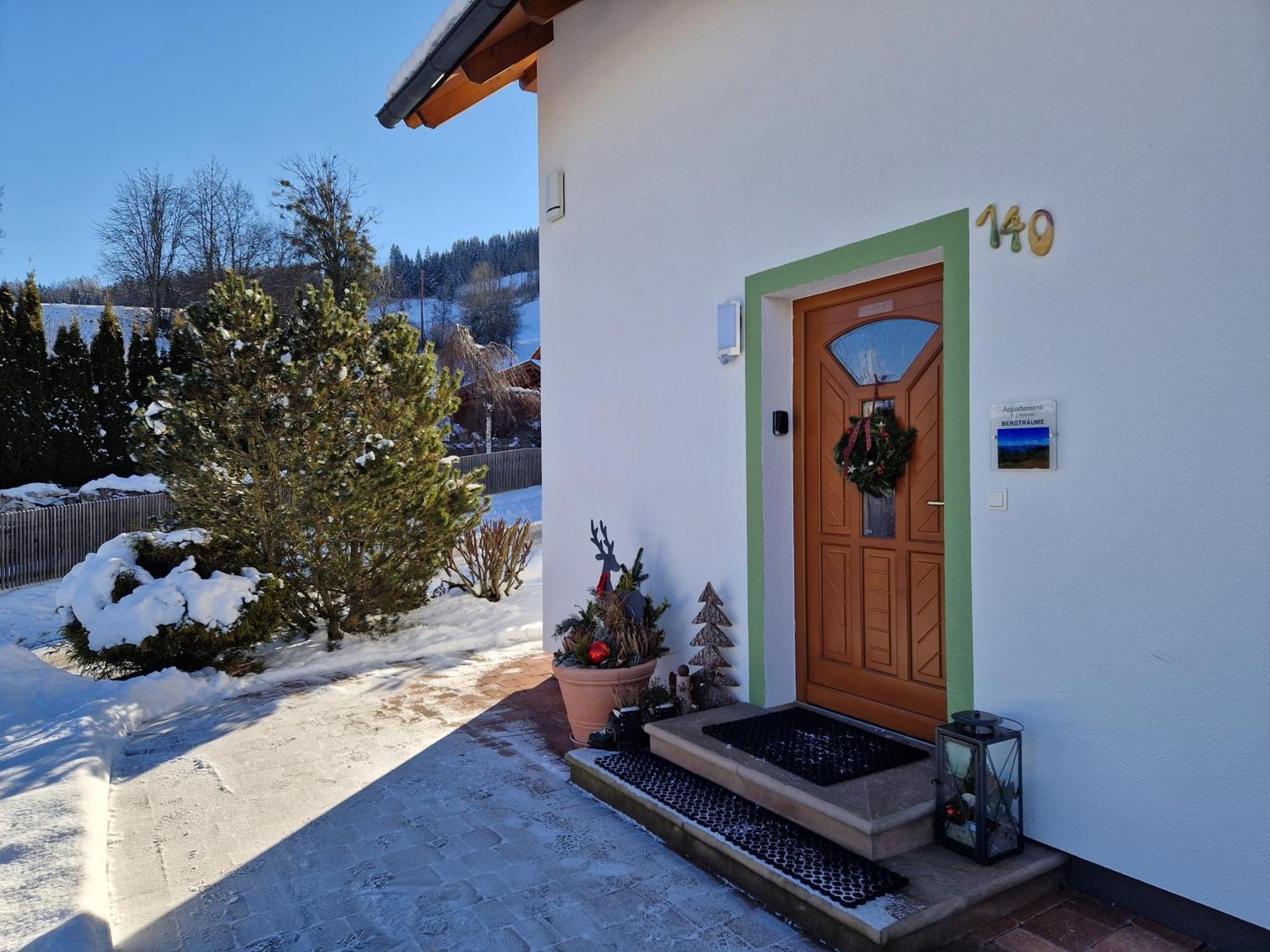 Appartement Bergtraeume Haus im Ennstal Exterior photo